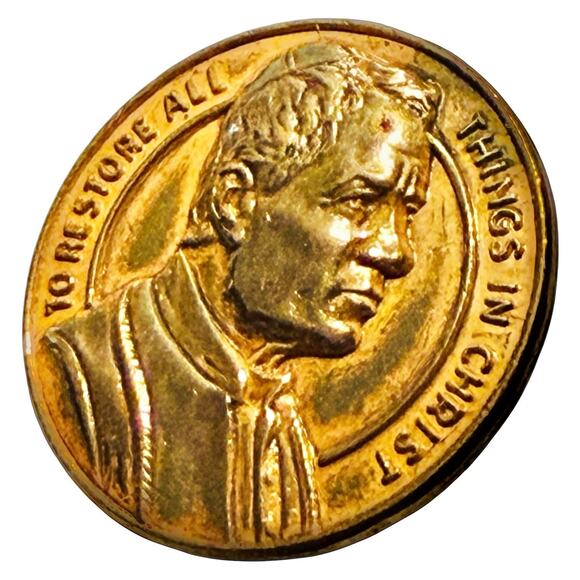 RARE Pope Pius X To Restore All Things In Christ Gold Tone Metal Bronze Pin VTG - Picture 1 of 5